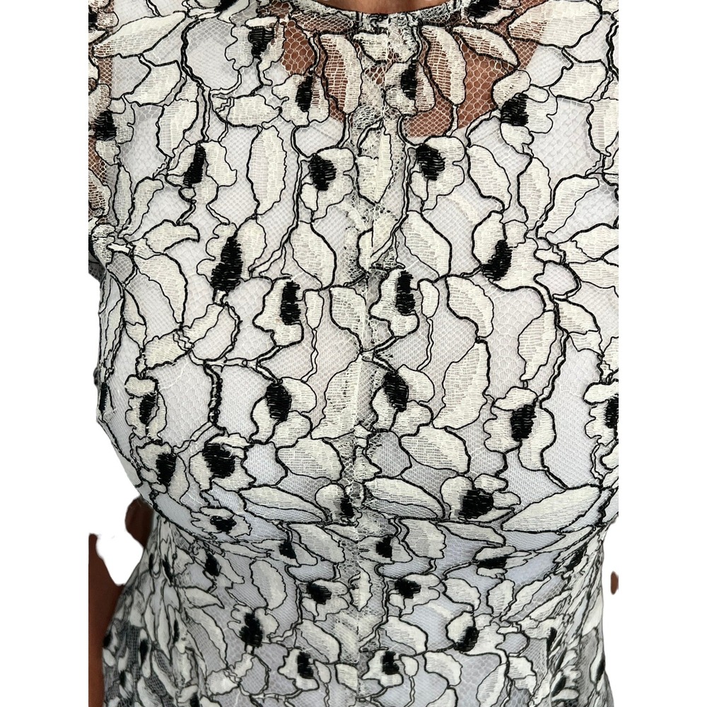 $1195 LELA ROSE LACE FLARE HEM Asymmetric Black Ivory guipure lace Flare TOP 6 - Picture 14 of 14